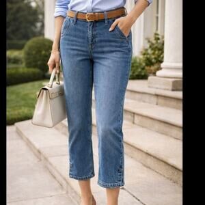 GAP Low Rise Capri Jeans Womens Size 6 cotton Blue Denim Cropped slit hem